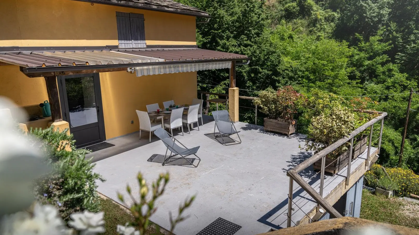 Les Lavandes de la Pinea-terrasse-Breil-sur-Roya-Gîtes de France des Alpes-Maritimes
