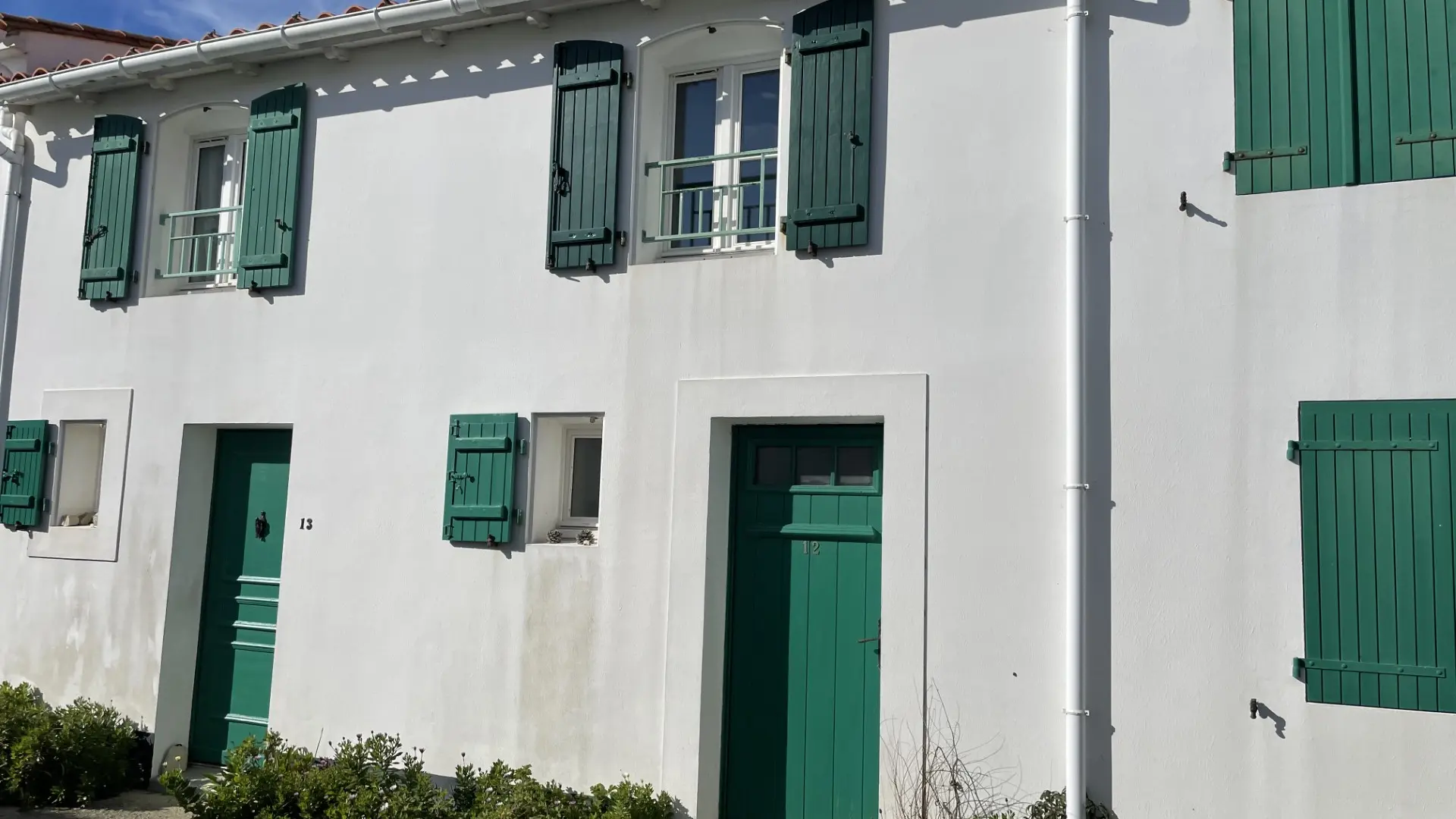 Fassade von der Straße aus