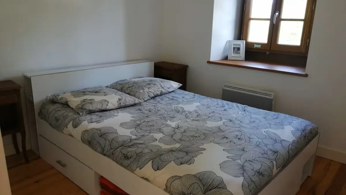 7-Chambre haut-Gite-La grange de Paul-auvergne-livradois-forez