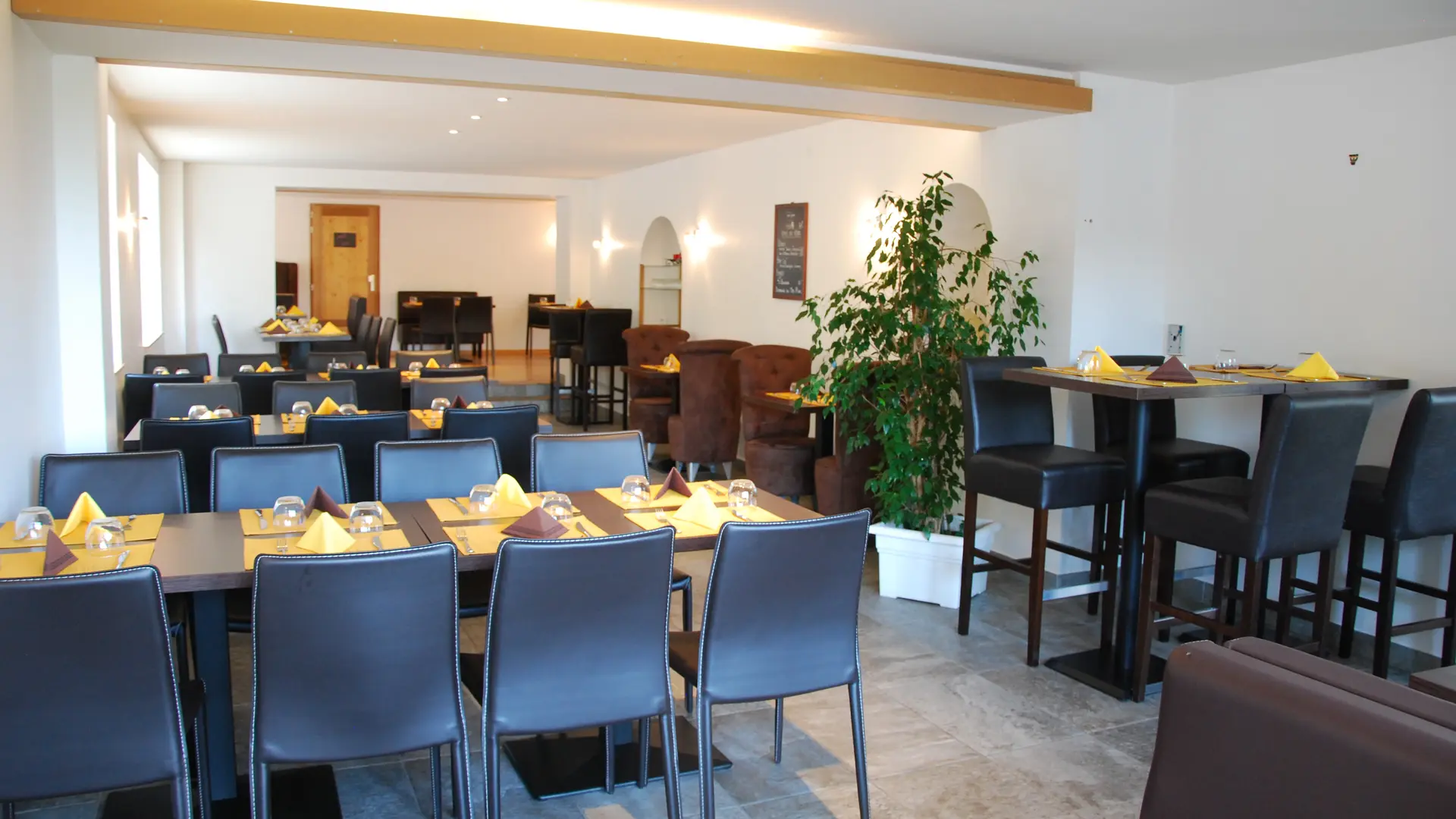 Restaurantaixlesbainsrivieradesalpesaubergedeportout
