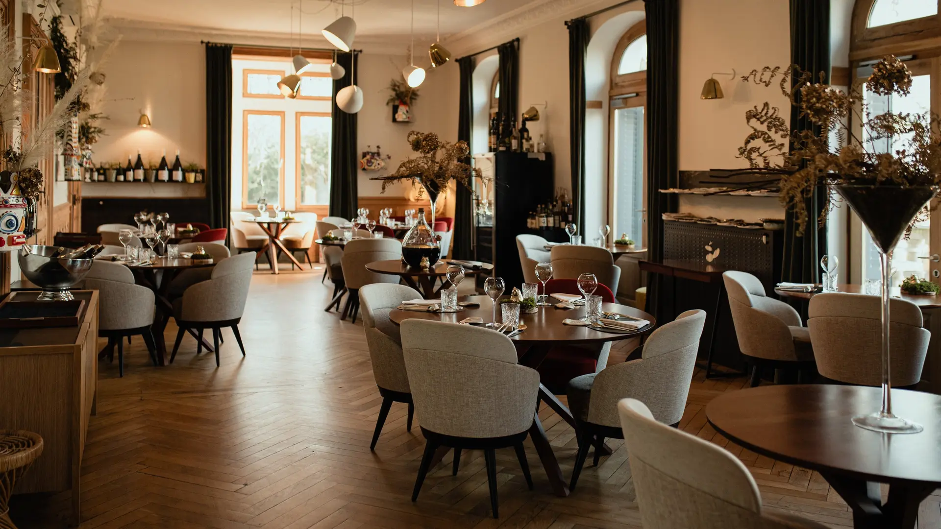 Salle de restaurant principale Eclosion
