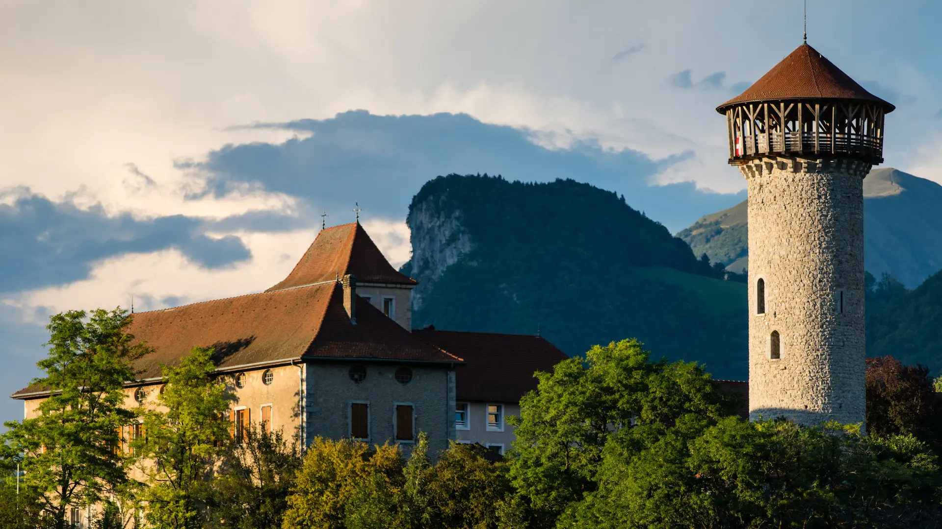 château de Faverges donjon