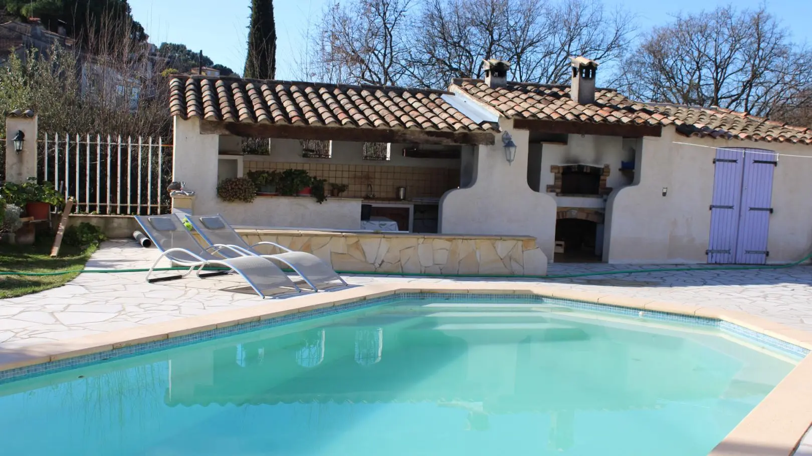 Gîte La Roche Rouge-Colomars-Gîtes de France des Alpes-Maritimes