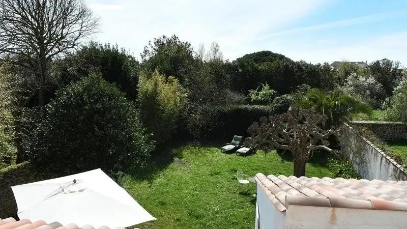 Vue du jardin depuis l'étage