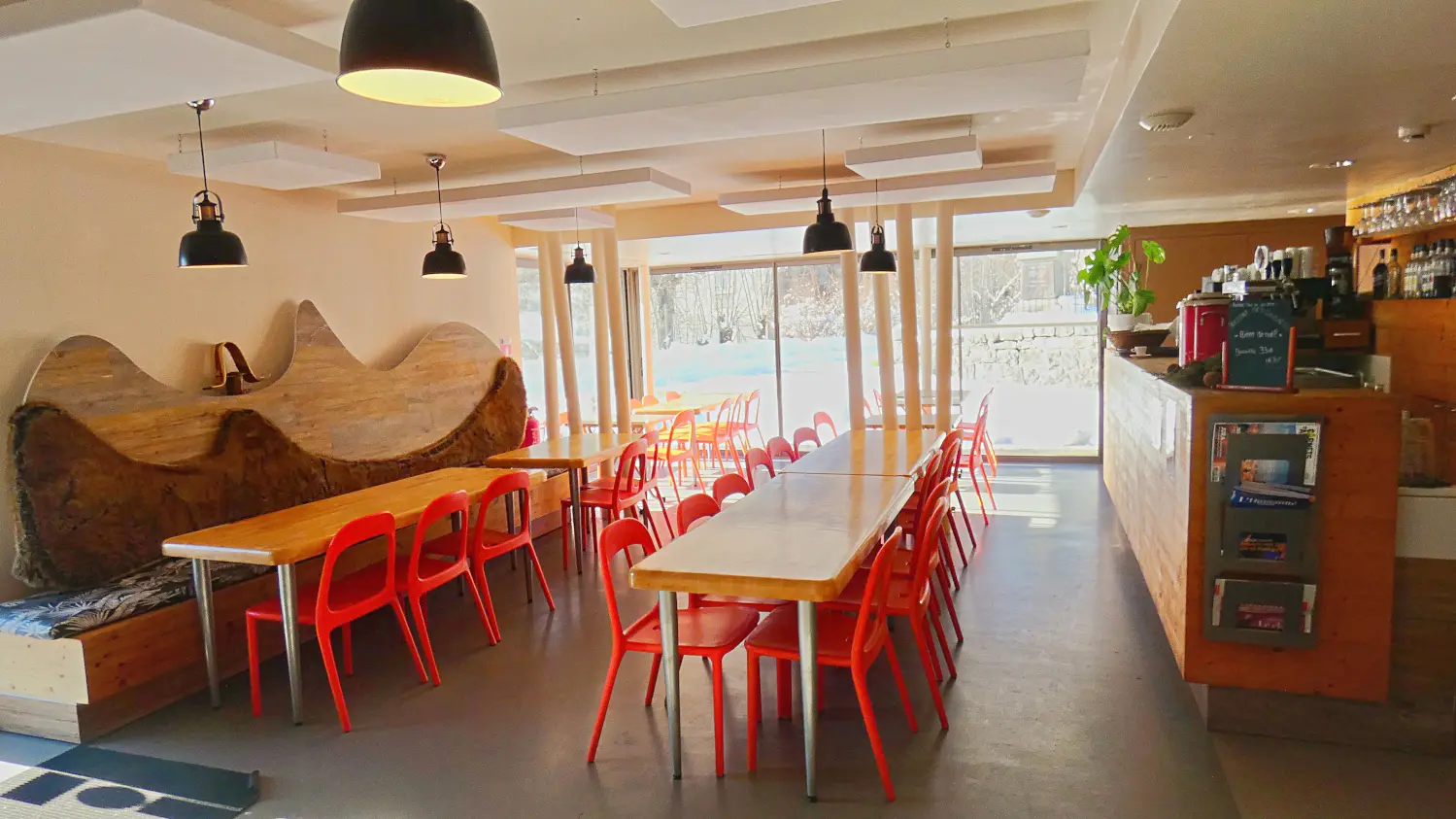 Salle de restaurant de l'Auberge des Ecrins, Champoléon