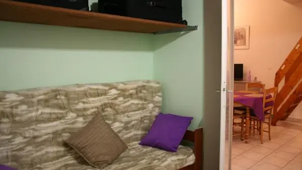 Hall avec place pour valises