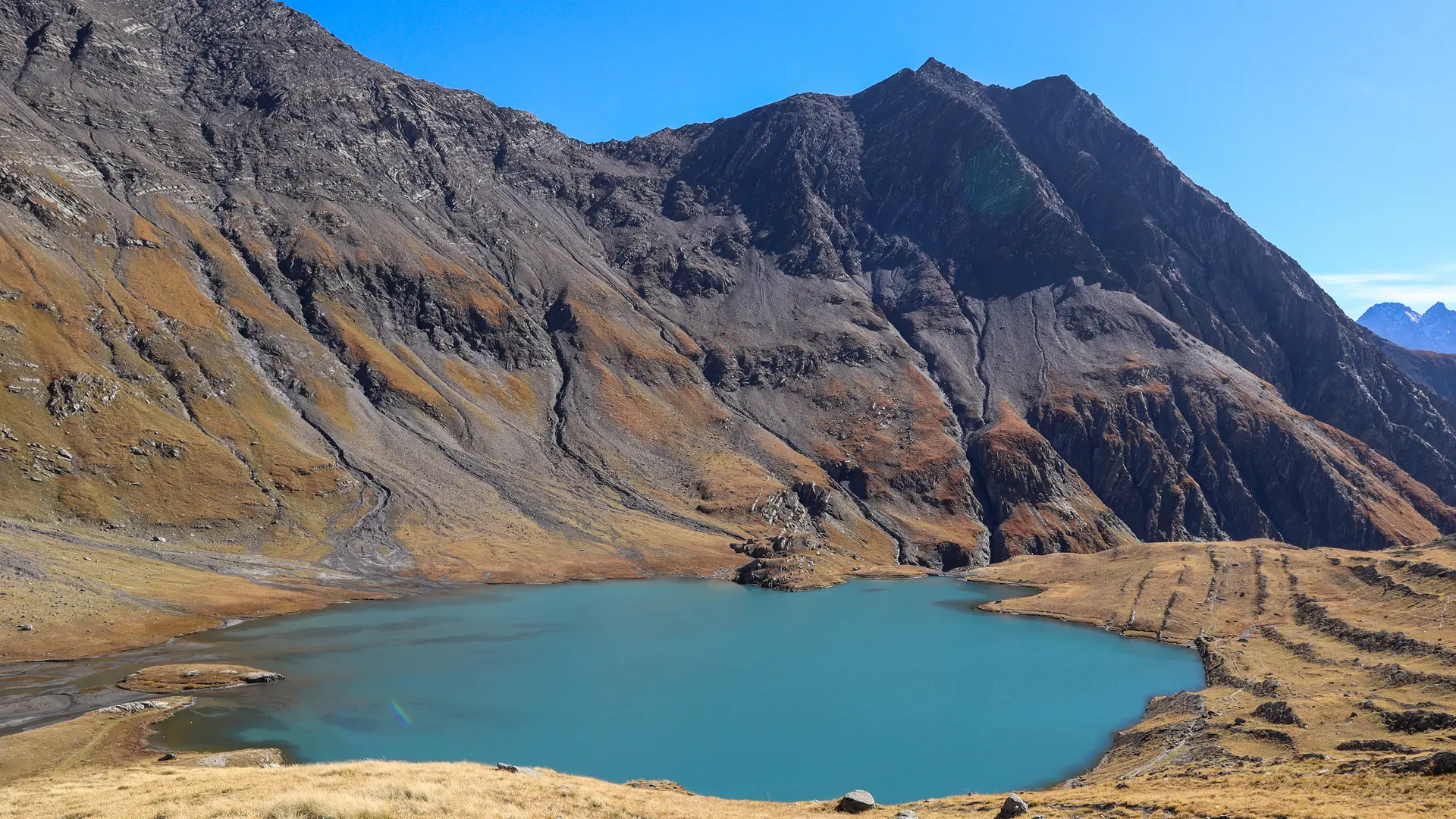 Montée au glacier Lombard depuis le lac du Goléon_La Grave
