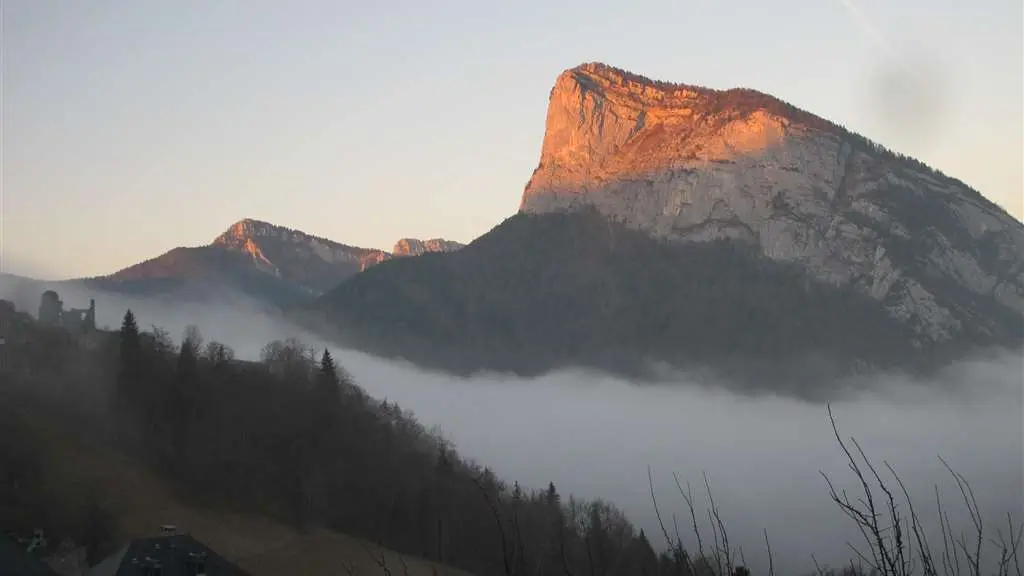 Les ruines du Château au coucher du soleil