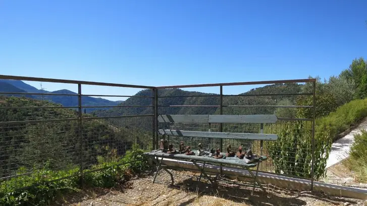 Gîte les Figaires - Terrasse côté Chambre 