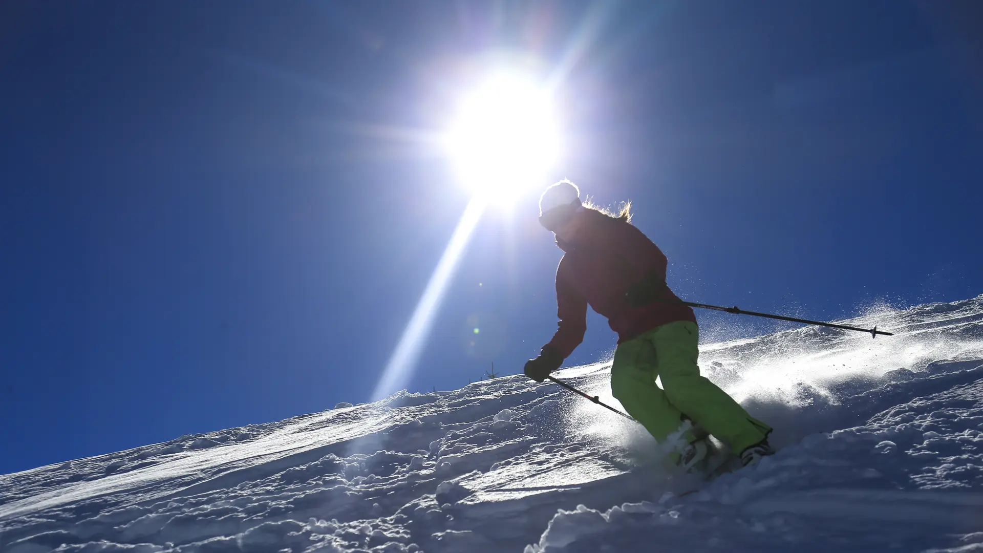 D'un versant à l'autre vous trouverez toutes les orientations sur l'Espace Diamant. Vous permettant de skier au soleil toute la journée