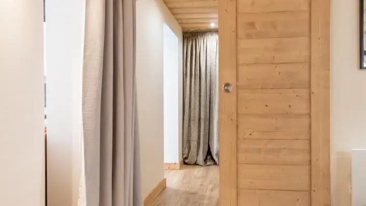 Chambre 2 (porte coulissante)