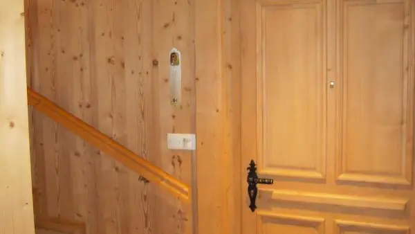 Accès à la pièce de vie, au 1er étage.