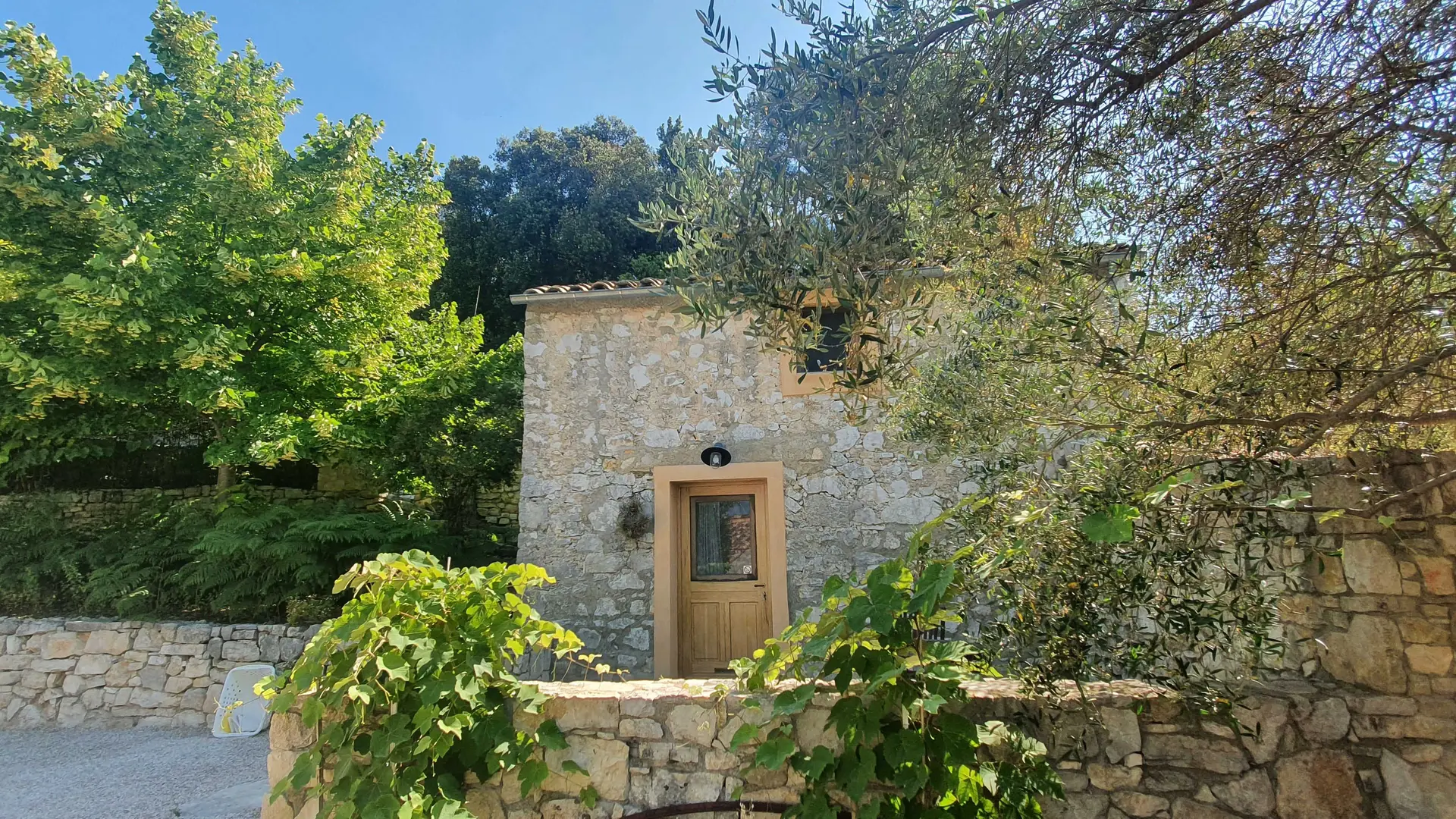 Gîte Le Casaou labellisé Gîtes de France Côte d'Azur Alpes-Maritimes à La Colle sur Loup