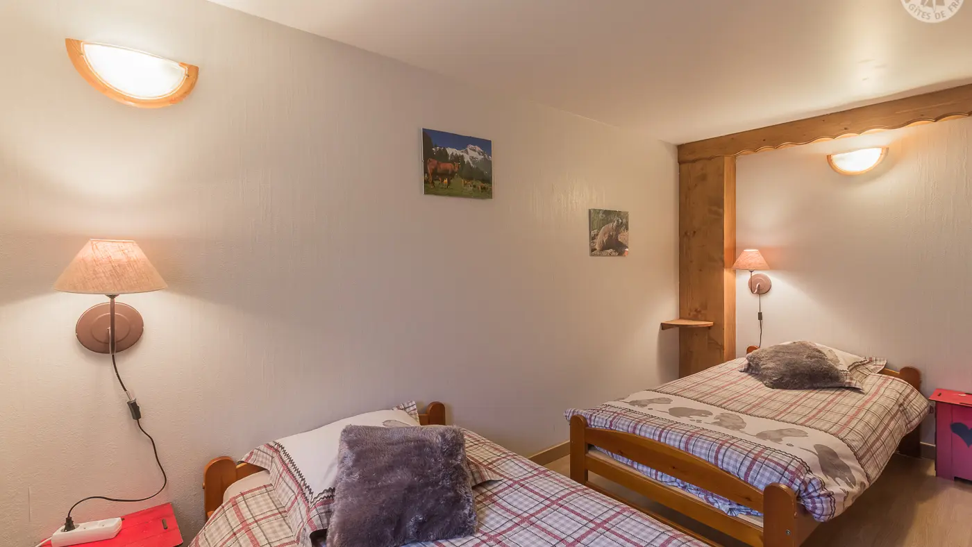 chambre 2 lits 1 personne