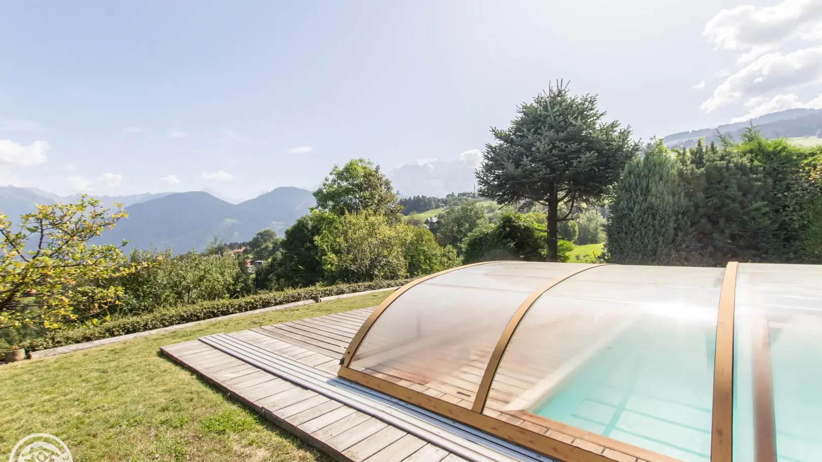 Piscine Sécurisée avec dome de protection