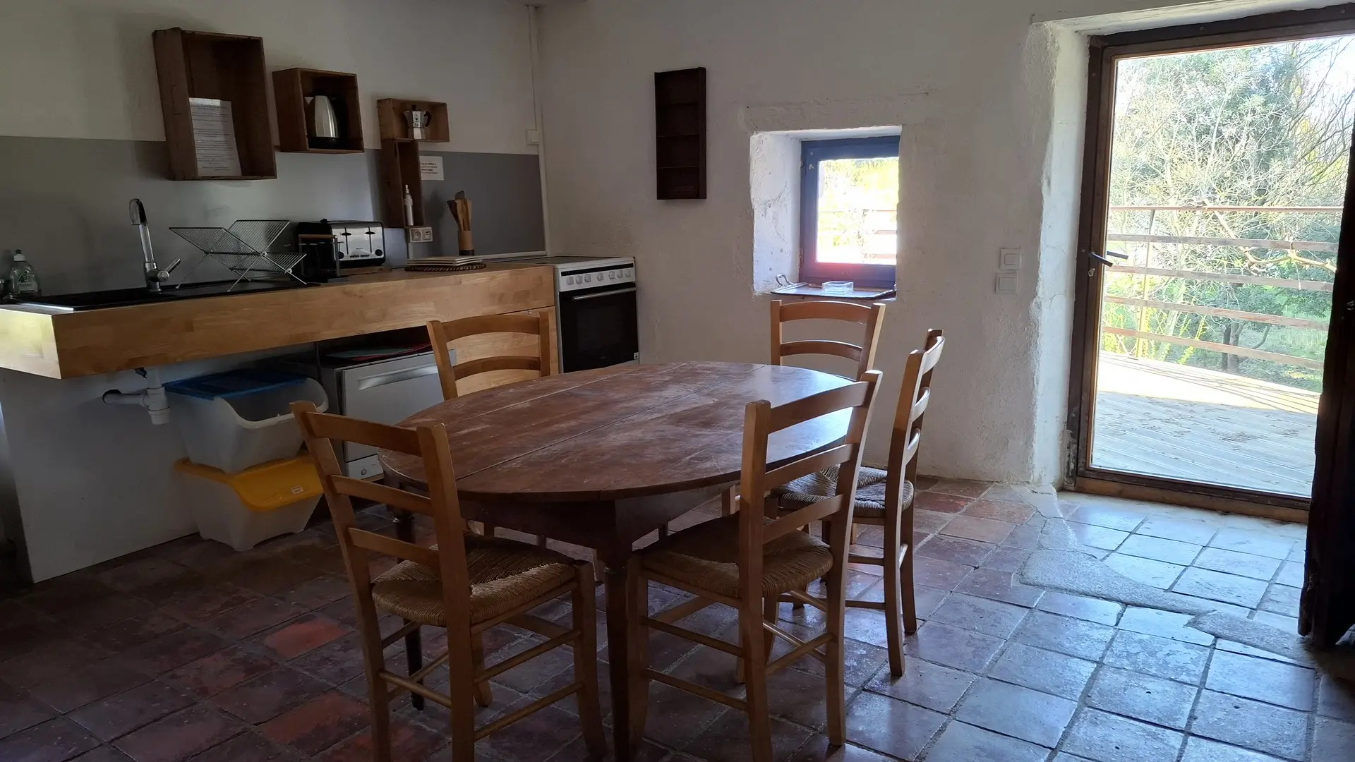 Les Sentiers de l'Abondance - Gîte Bucolique in Eygalières Kitchen