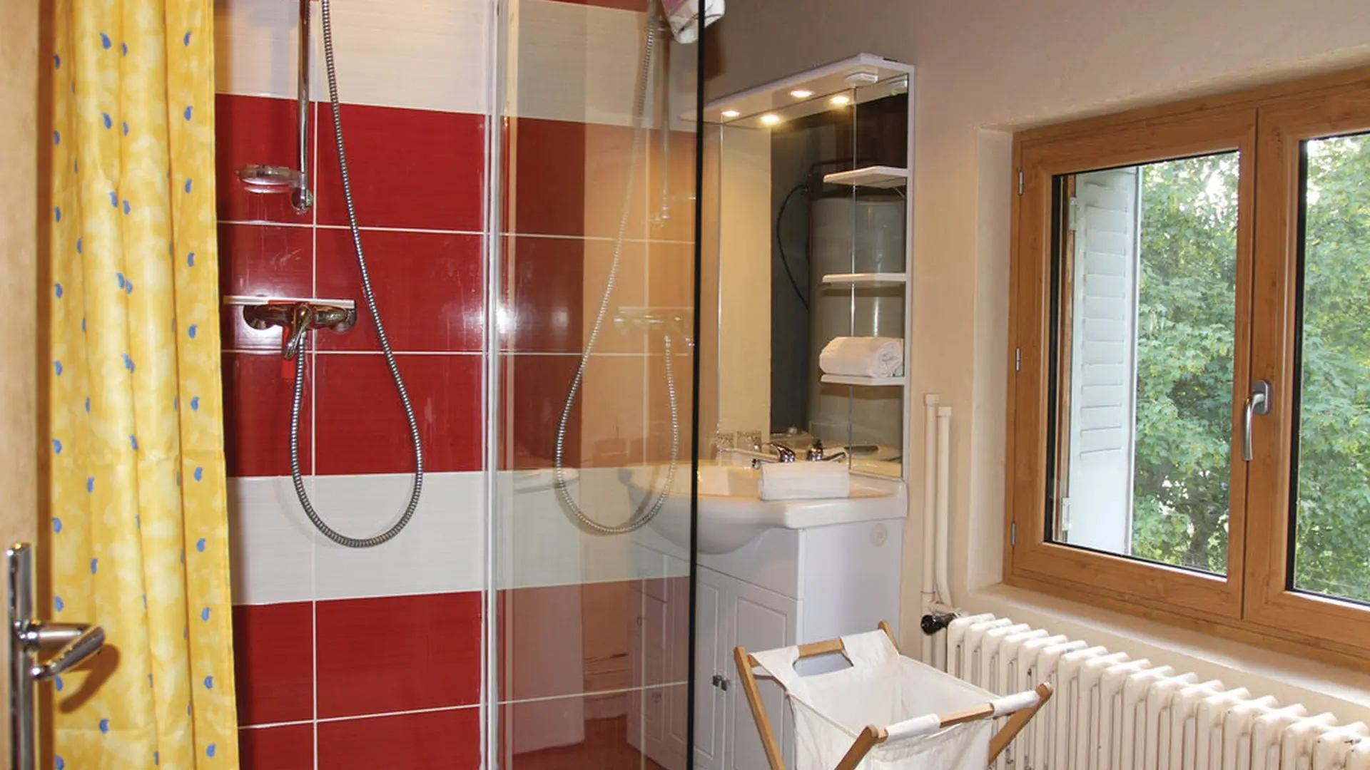 douche,lavabo, machine à laver