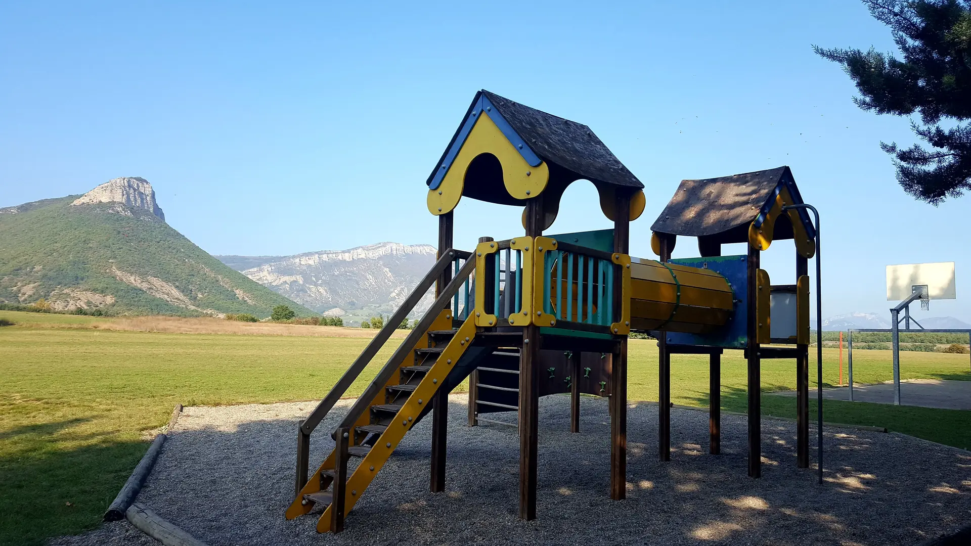 aire de jeux pour enfants