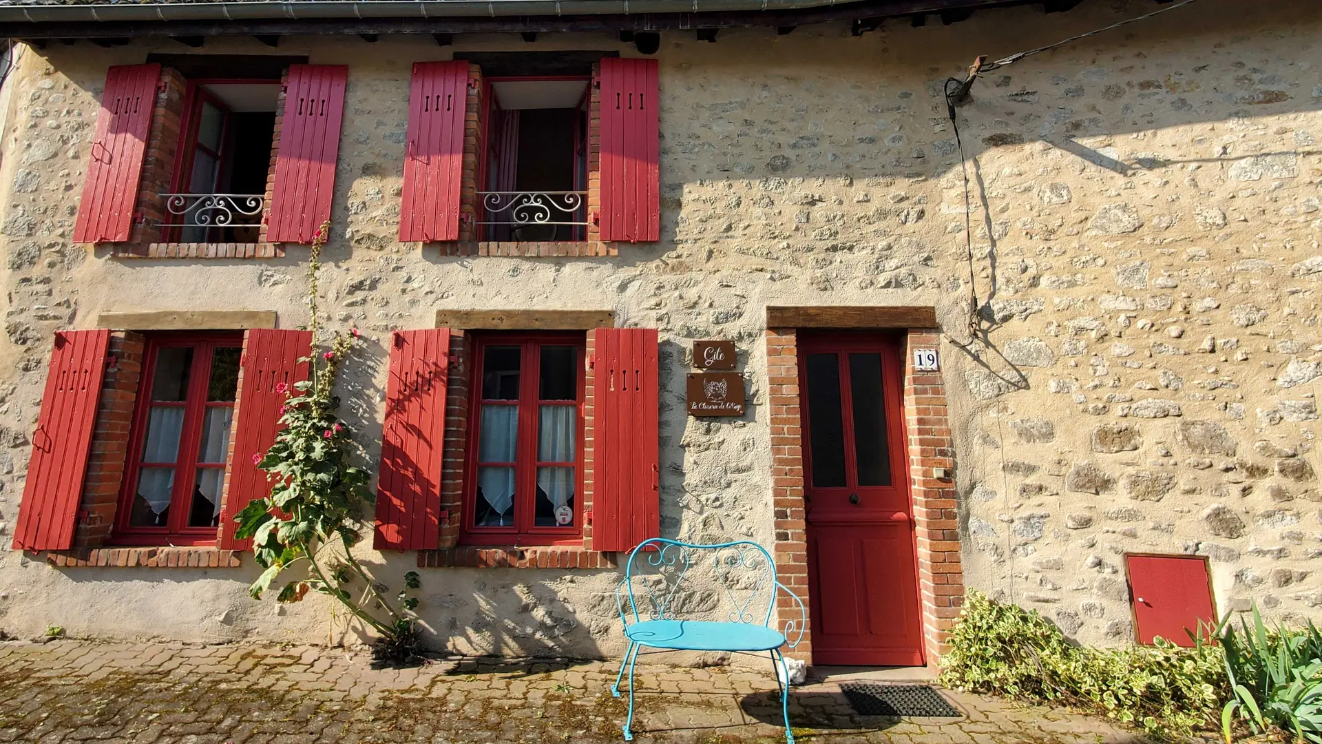 Facade entrée longère