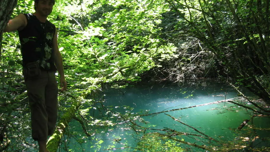 le lac vert curiosité d'Orcier