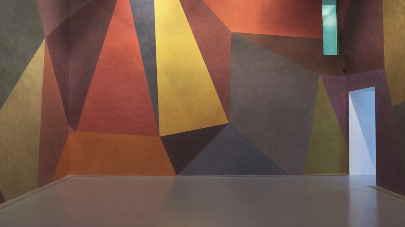 Sol LeWitt, Wall Drawing #538: On Four Walls, Continuous Forms with Color Ink Washes Superimposed (détail), 1987