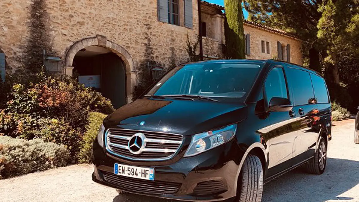 Chauffeur privé, Service haut de gamme