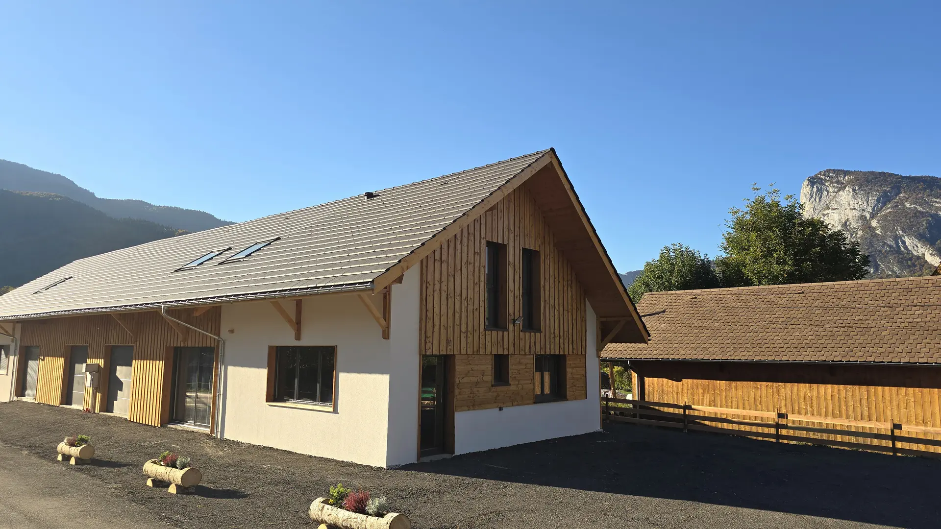 L'extérieur du gîte