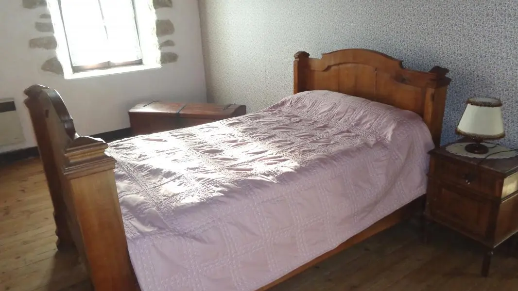 Chambre avec 1 lit 1 personne