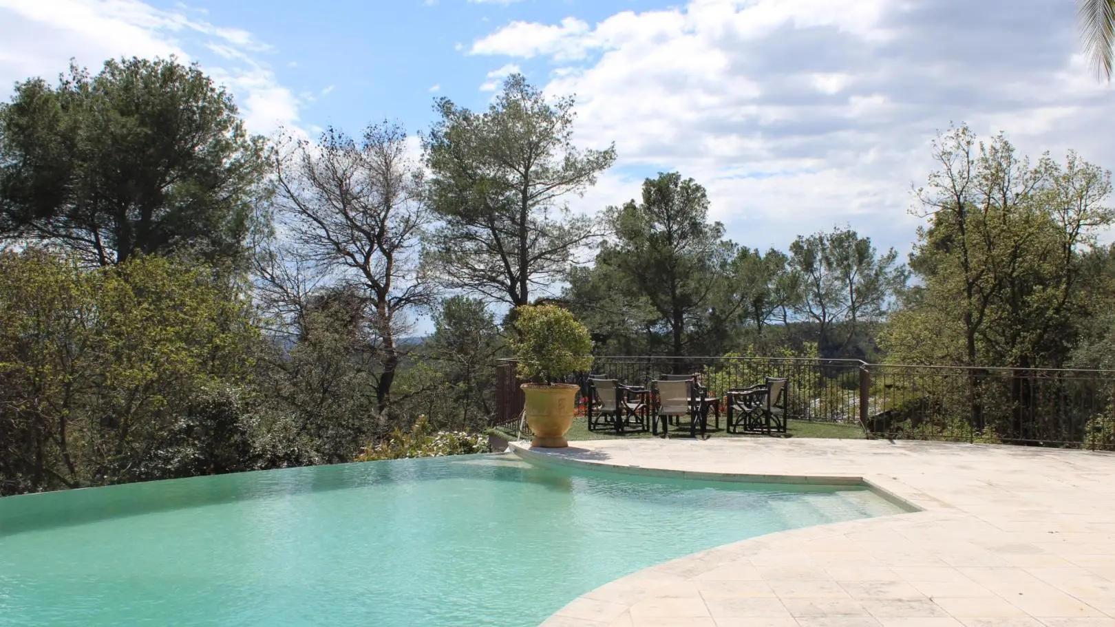 Gîte Cueille la nuit - Plage Piscine (2) - Gîtes de France Alpes-Maritimes