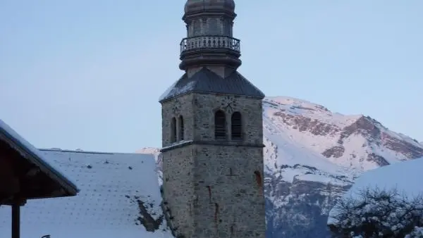 Le clocher de Combloux