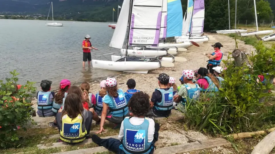 Voile avec les scolaires