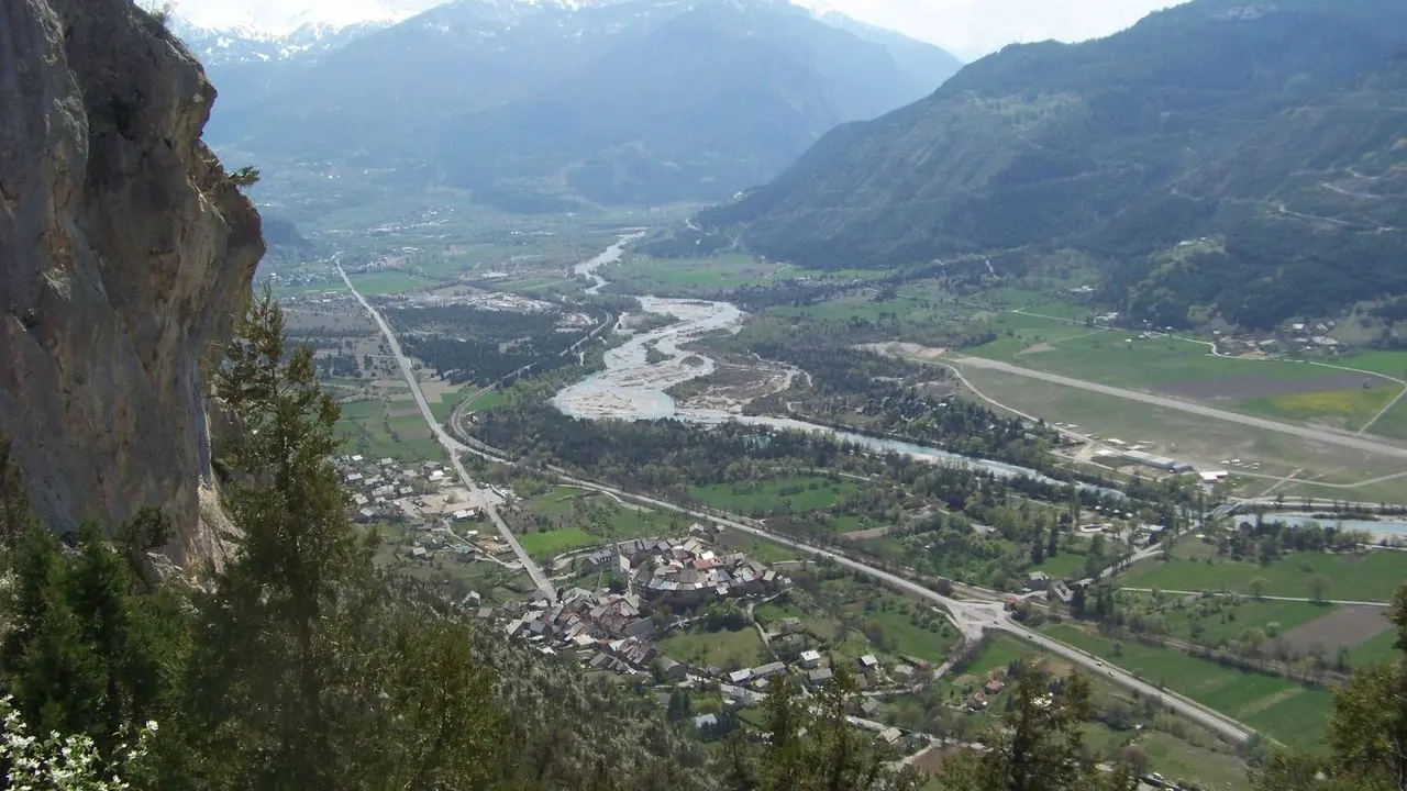 Saint-Crépin depuis le hameau des Guions