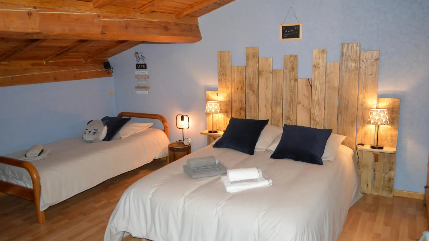 3 couchages dans la chambre mansardée