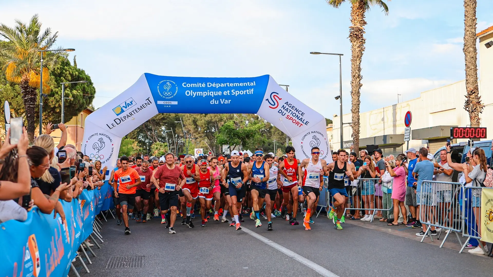Les courses en Méditerranée Porte des Maures