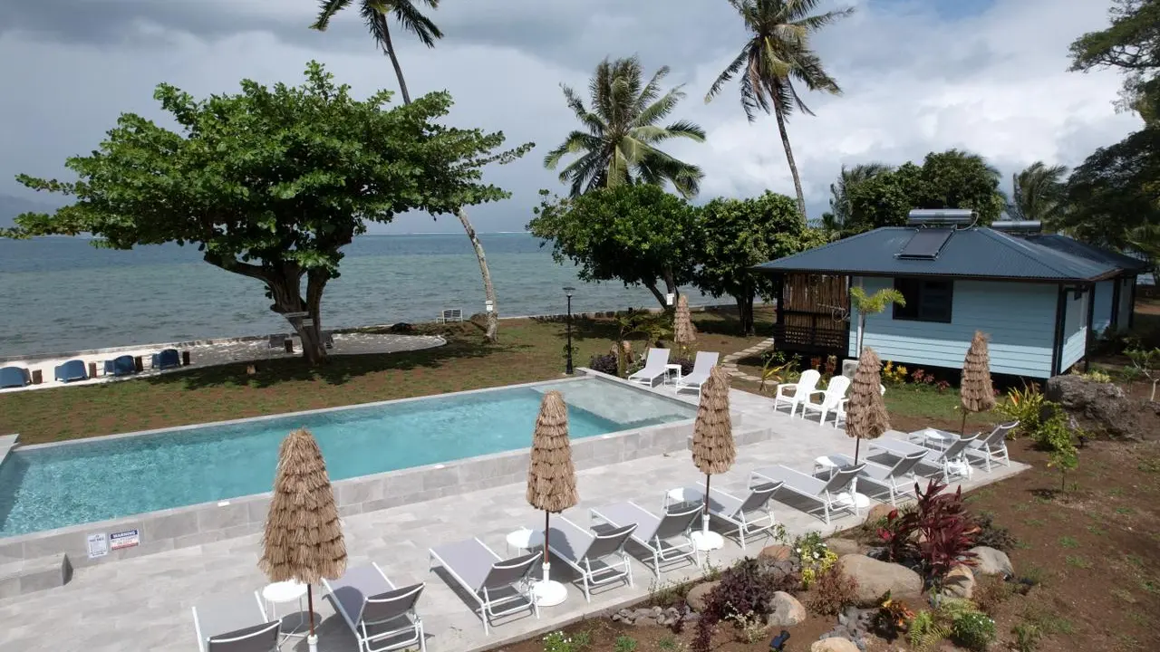 Sublime Tahiti Beach Retreat