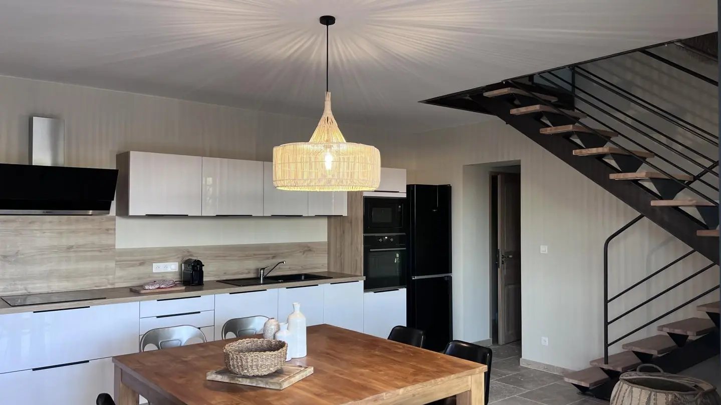 Table de cuisine et repas