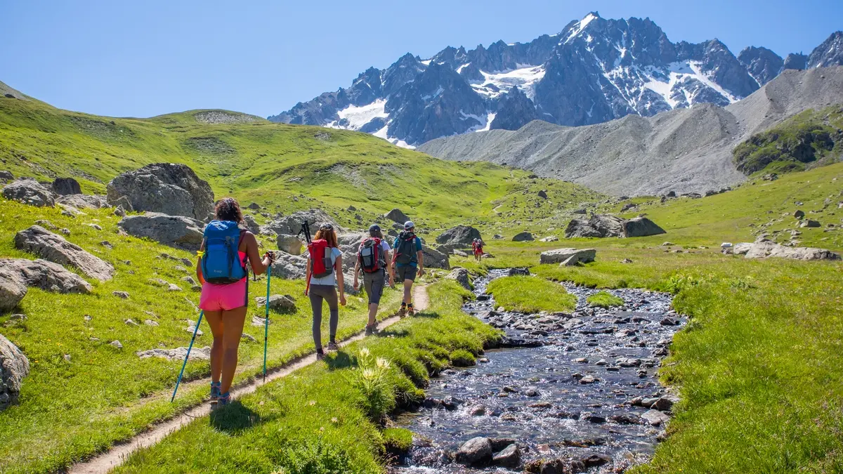 Vue vers les Agneaux Parc national des Ecrins