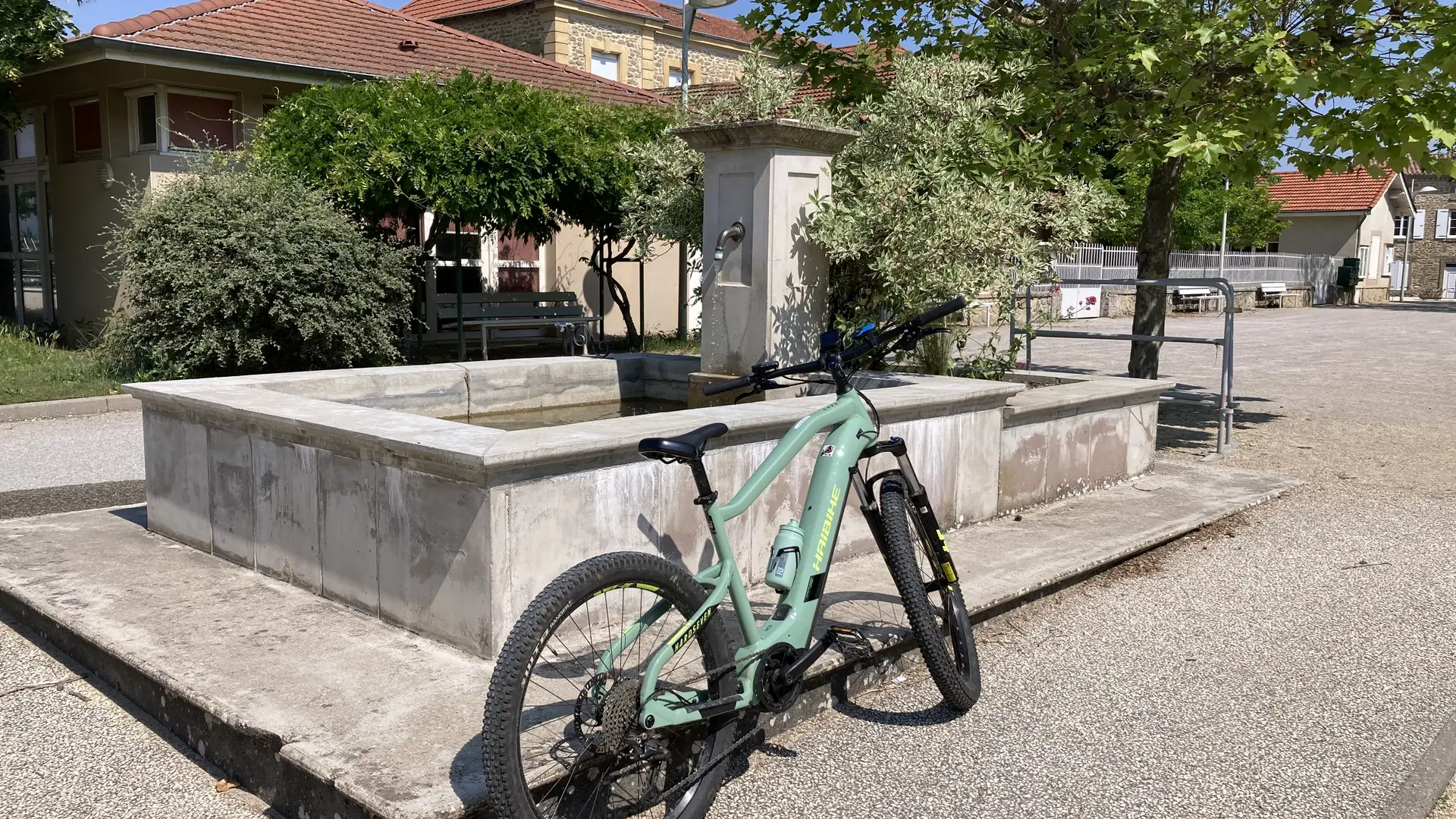 fontaine de Ratières