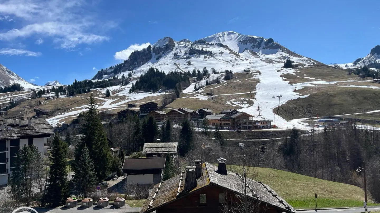 Vue sur la montagne, exposition sud