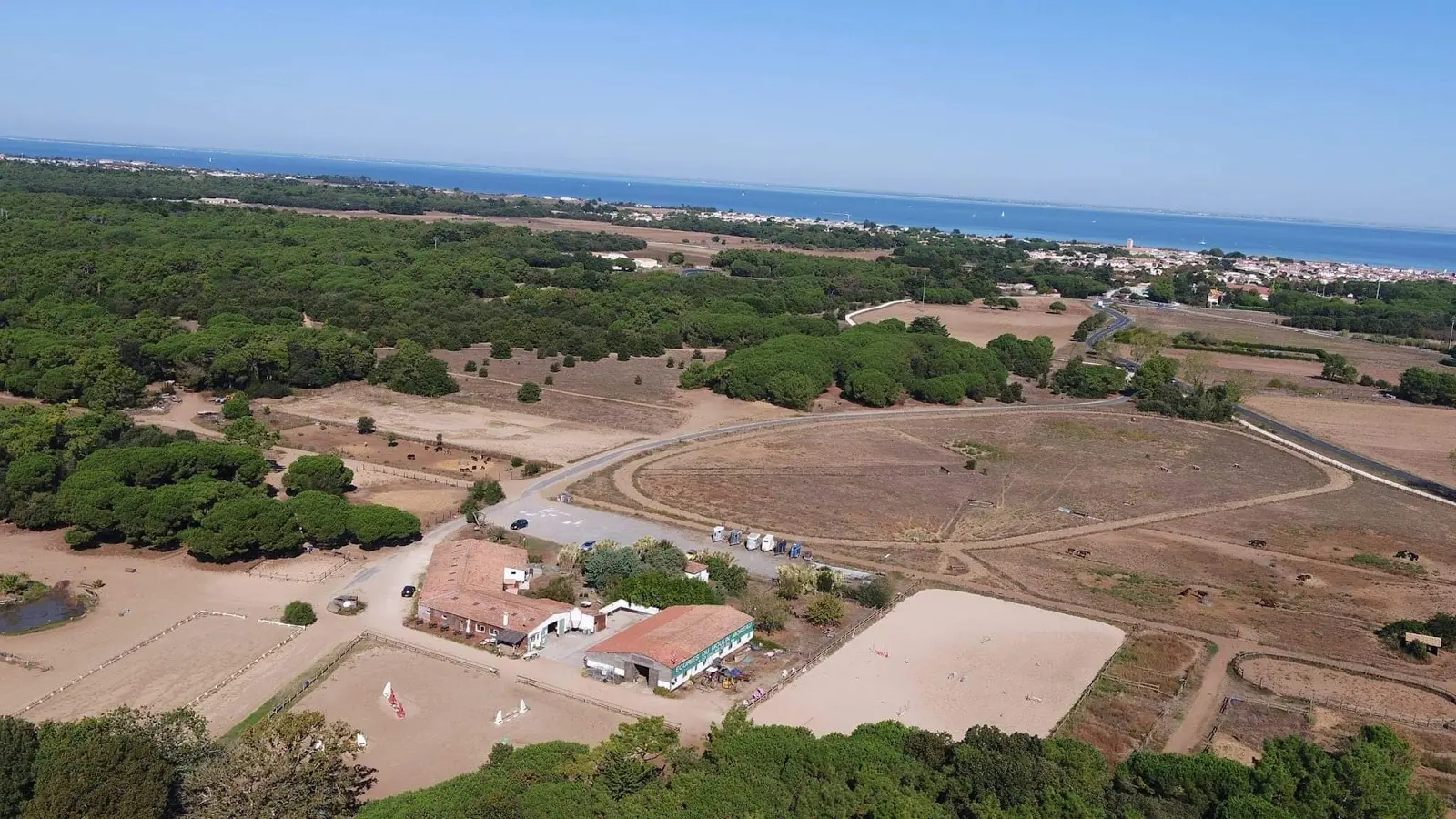 Installation des écuries