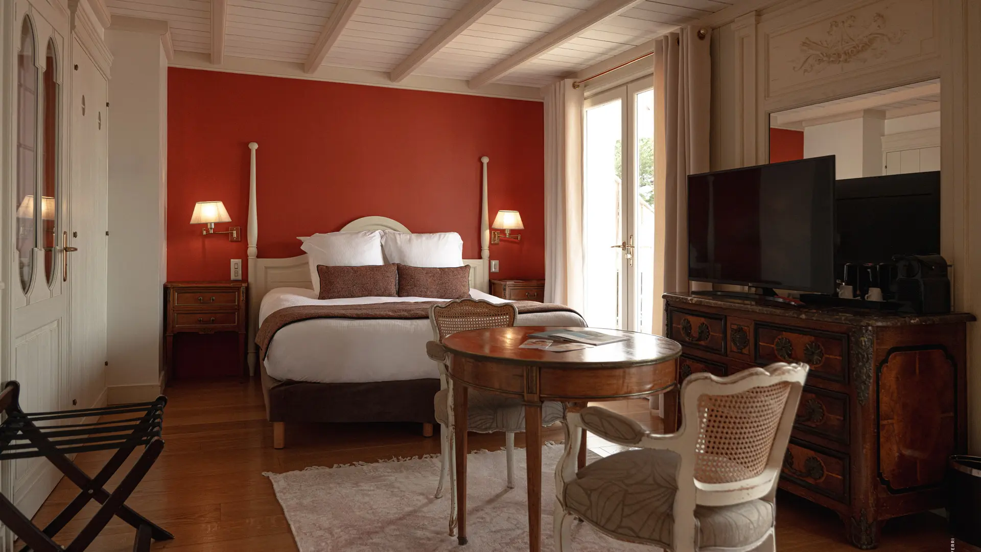 Habitación ricamente decorada