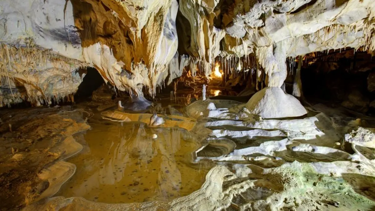 Grottes de Thouzon