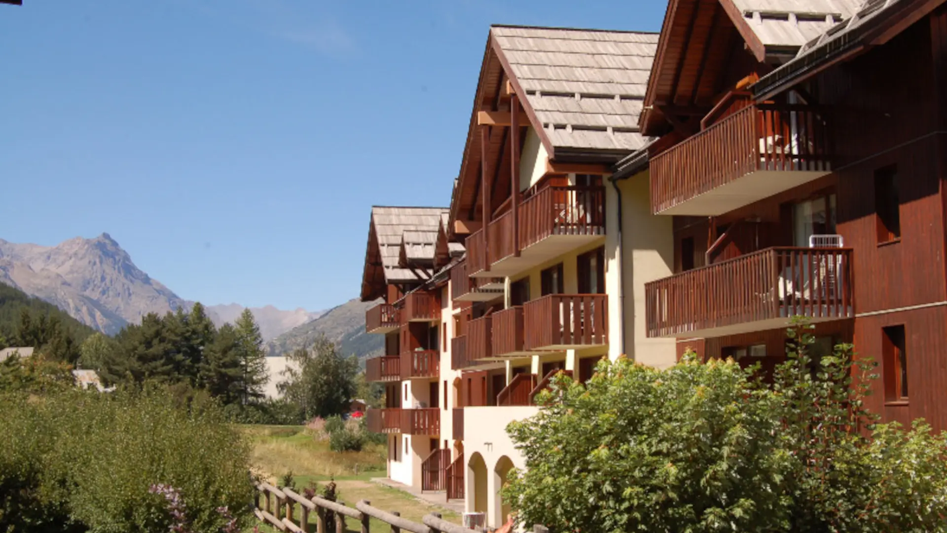 3-pieces-alpaga-chambre-ete-chor-serre-chevalier-villeneuve