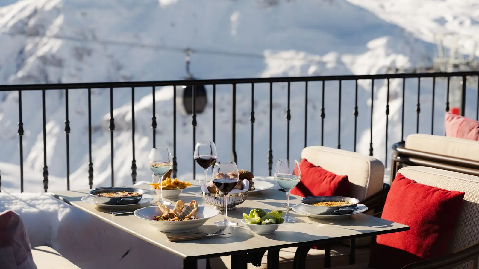 Terrasse du Refuge de Solaise - Val d'isère