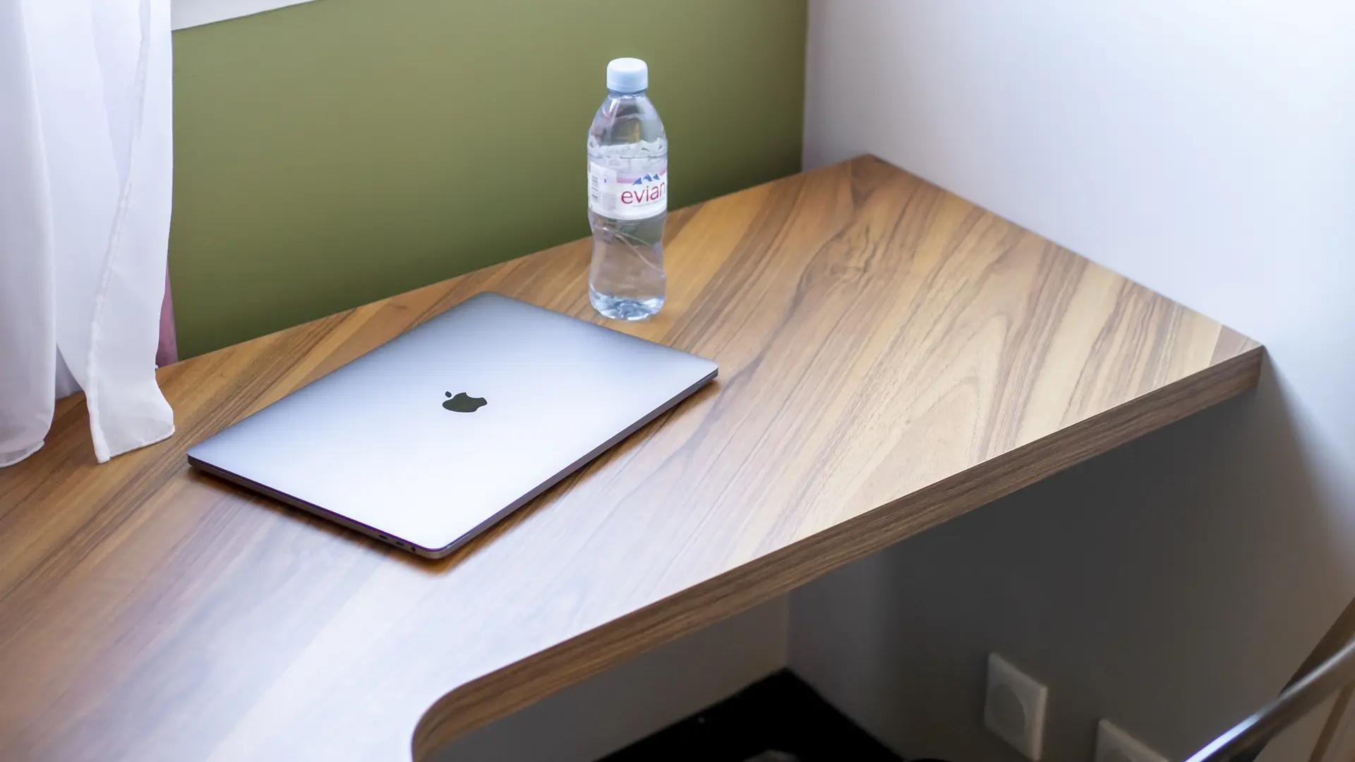 IBIS STYLE ST ETIENNE GARE - CHAMBRE BUREAU