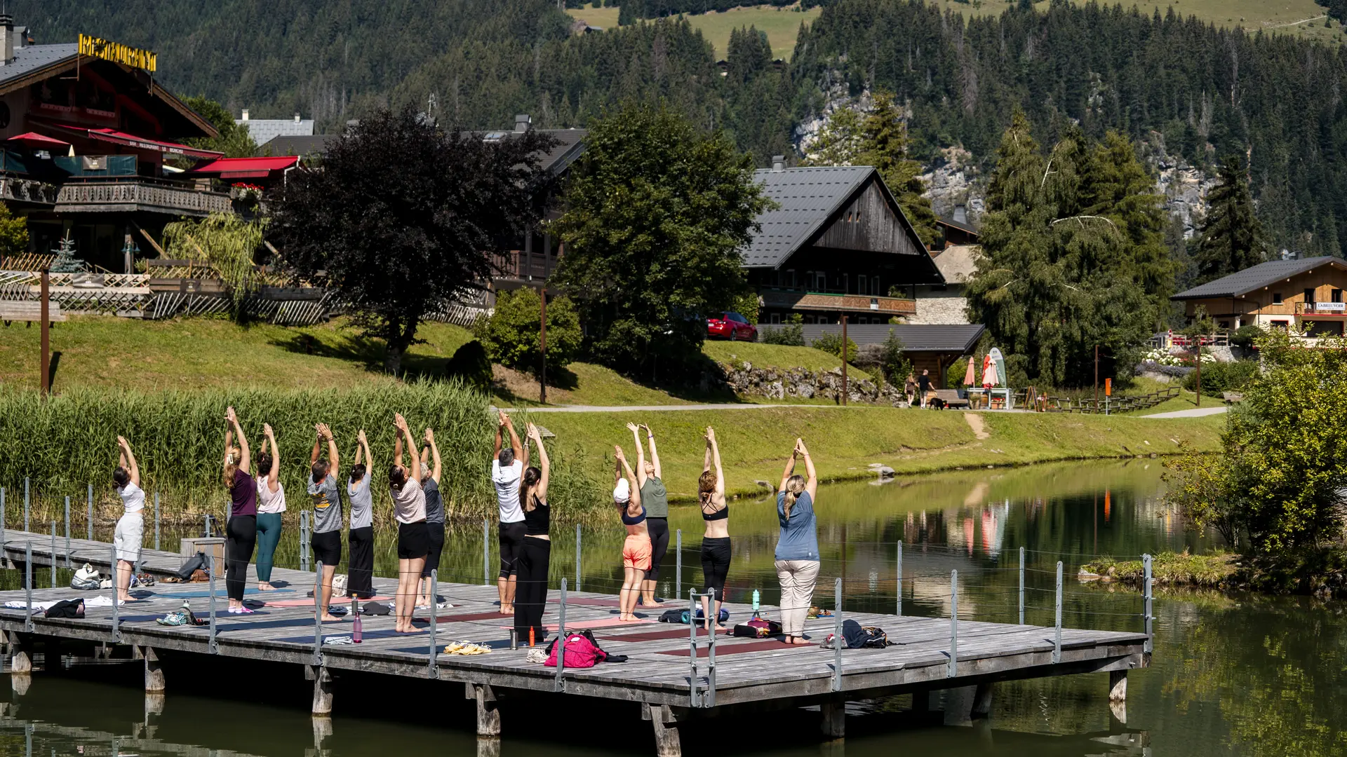 Yoga outdoor_Châtel