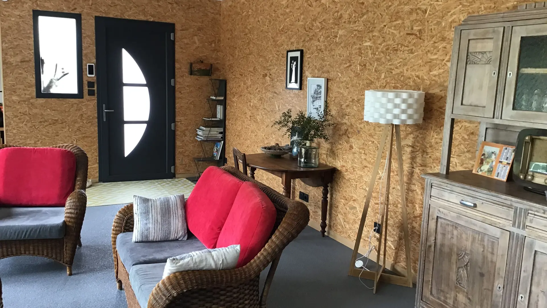 Pièce à vivre côté entrée