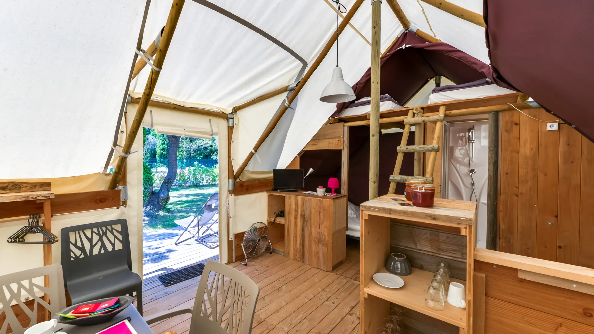 Intérieur hutte - Lodges en Provence