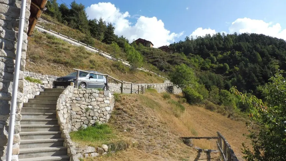 Gîte L'Oustal n°2-Accès au jardin-Auron-Gîtes de France Alpes-Maritimes