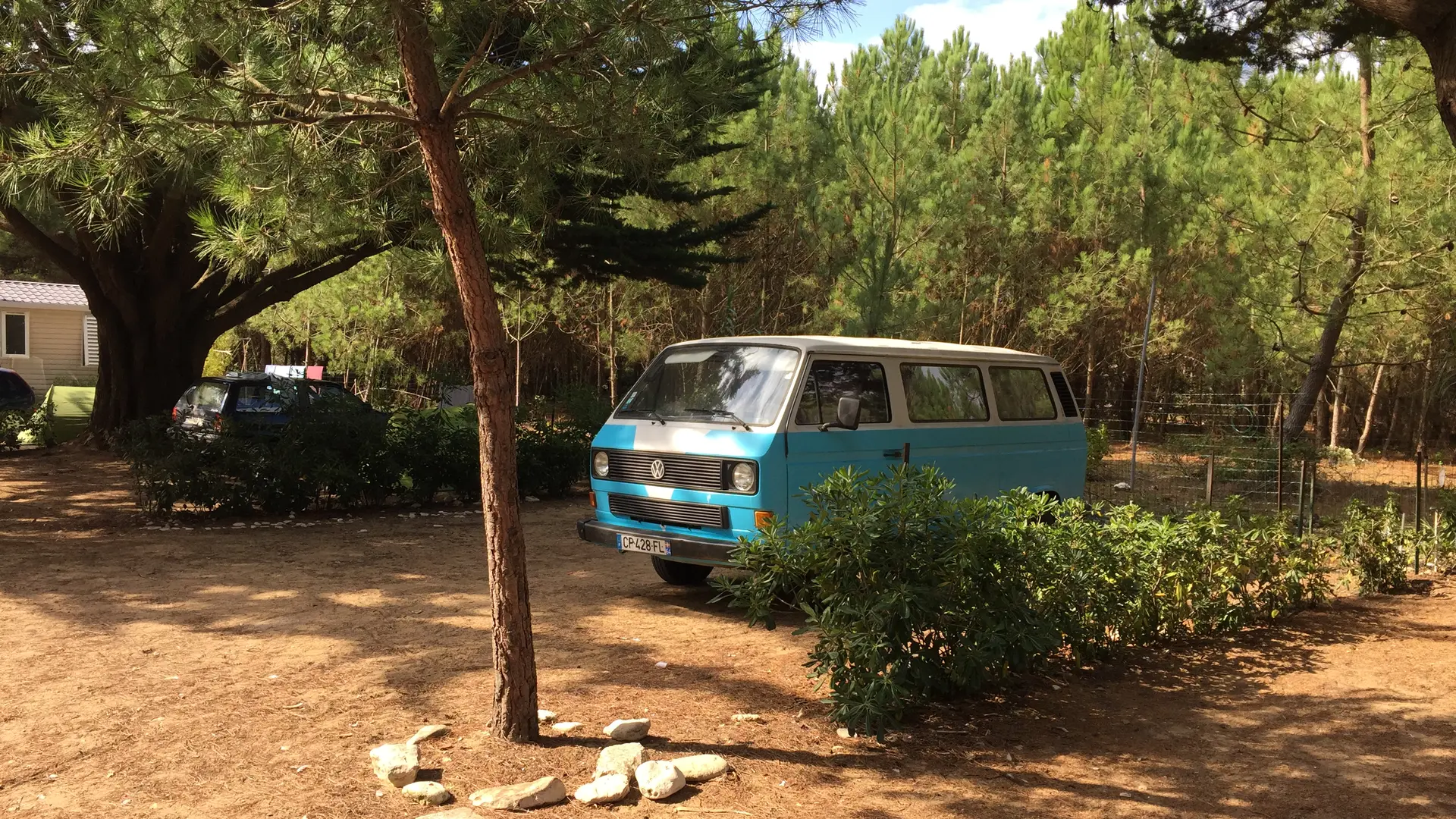 Emplacement CC, caravanes, camions aménagés